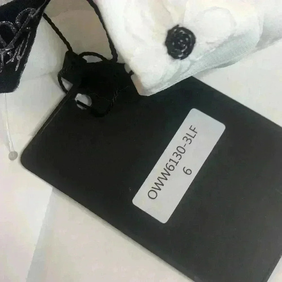 One way short set from LF black and white shorts 6 NWT - Picture 6 of 9